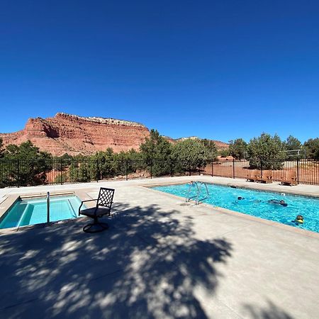 Beautiful Group Lodge With Private Pool In Kanab, Ut Exterior photo