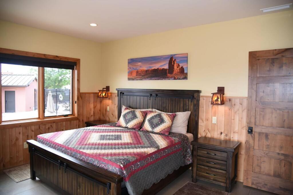 Beautiful Group Lodge With Private Pool In Kanab, Ut Exterior photo